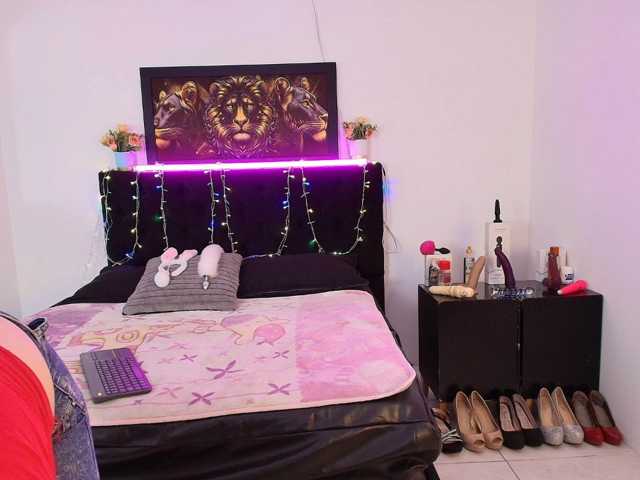 Zalymature live cam preview