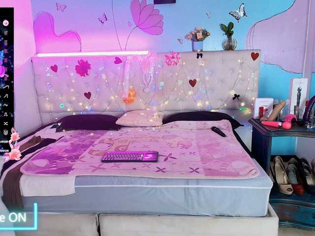 Zalymature live cam on BongaCams