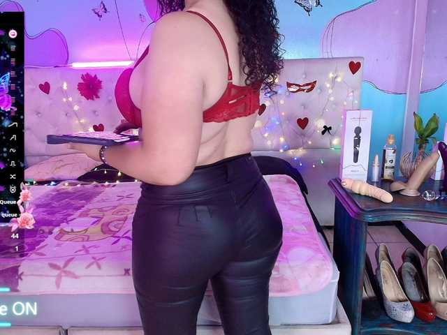 Zalymature live cam on BongaCams