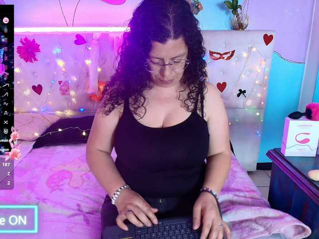 Zalymature live webcam show