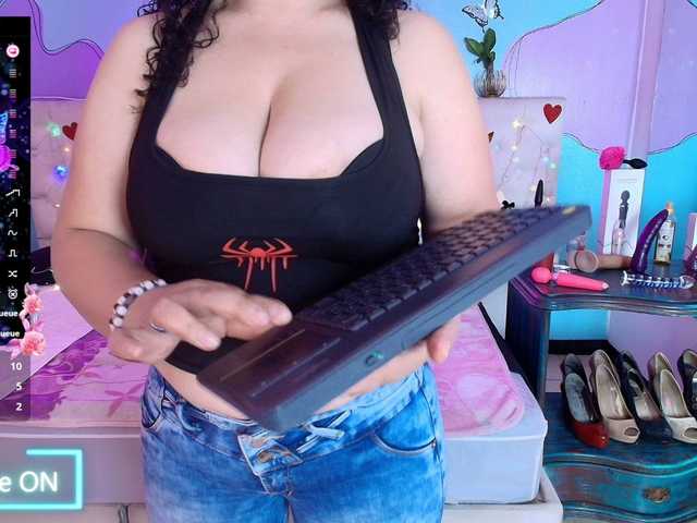 Zalymature live cam on BongaCams