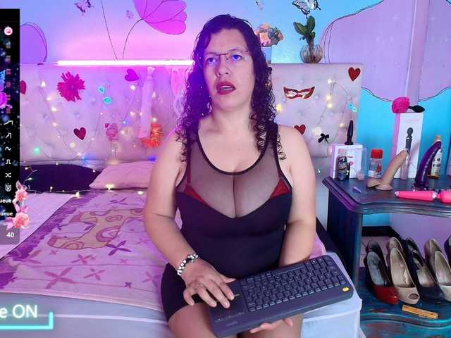 Zalymature live cam on BongaCams