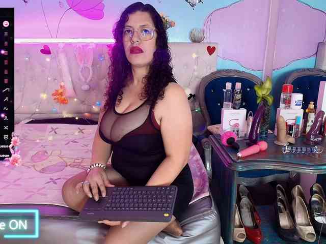 Zalymature Live Webcam on BongaCams