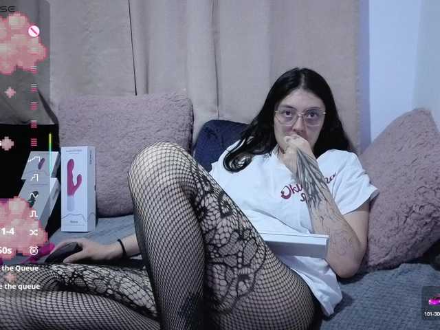 Lesliee22 live cam preview