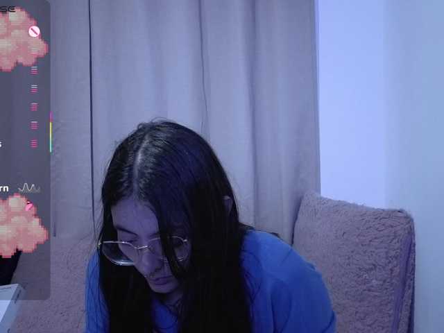 Lesliee22 live webcam show