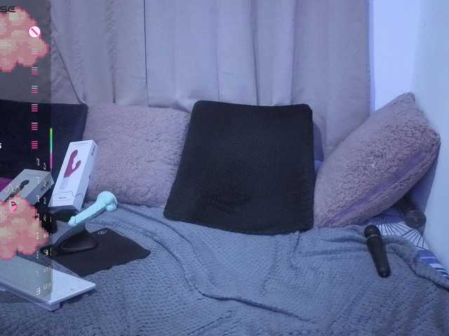 Lesliee22 live webcam show