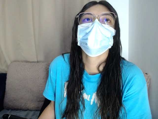 Lesliee22's BongaCams show and profile