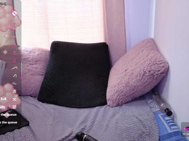 Lesliee22 live cam on UnifiedCams