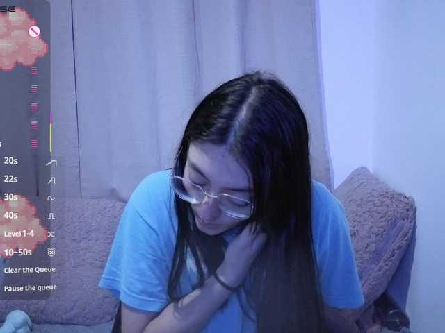 Lesliee22 live webcam show