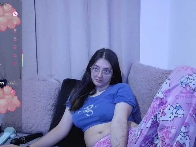Lesliee22 live webcam show