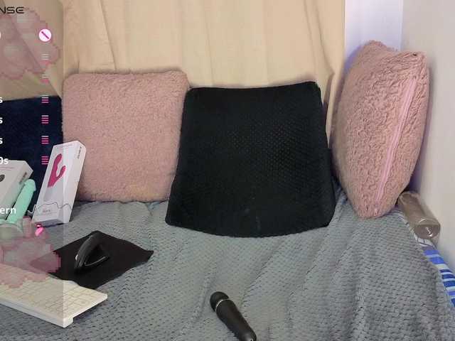 Lesliee22's BongaCams show and profile