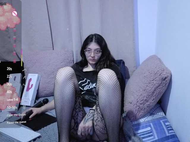 Lesliee22 live cam preview