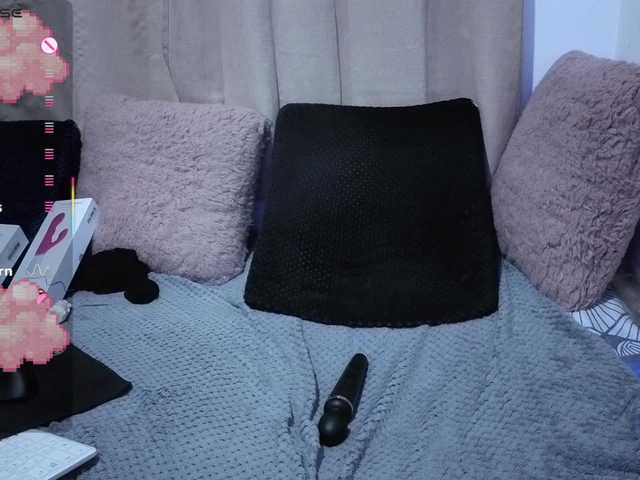 Lesliee22 live cam on BongaCams