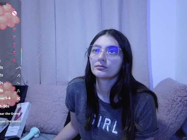 Lesliee22 live webcam show