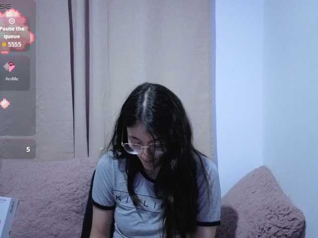 Lesliee22 live cam preview