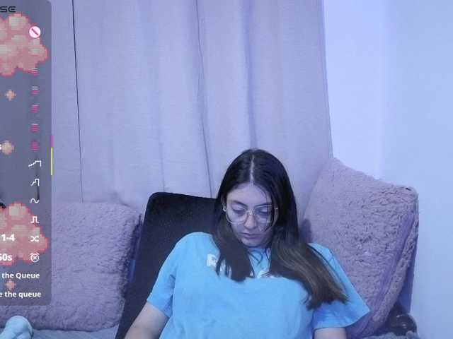 Lesliee22 live webcam show