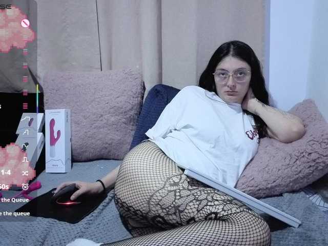 Lesliee22 live cam preview