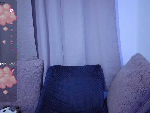 Lesliee22 live cam on BongaCams