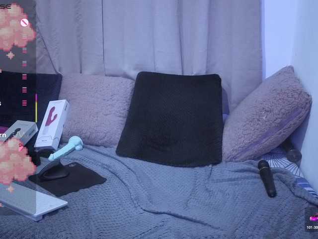Lesliee22 live webcam show