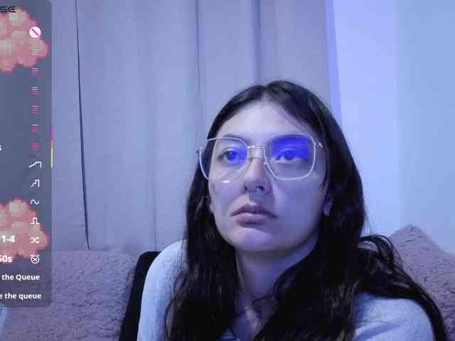 Lesliee22 webcam