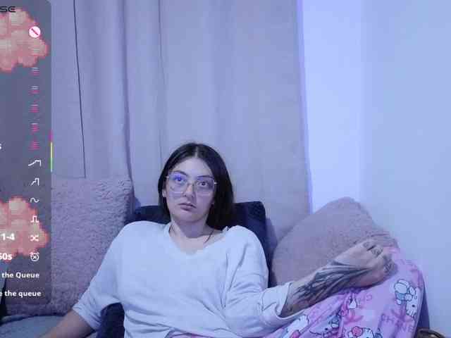 Lesliee22 webcam