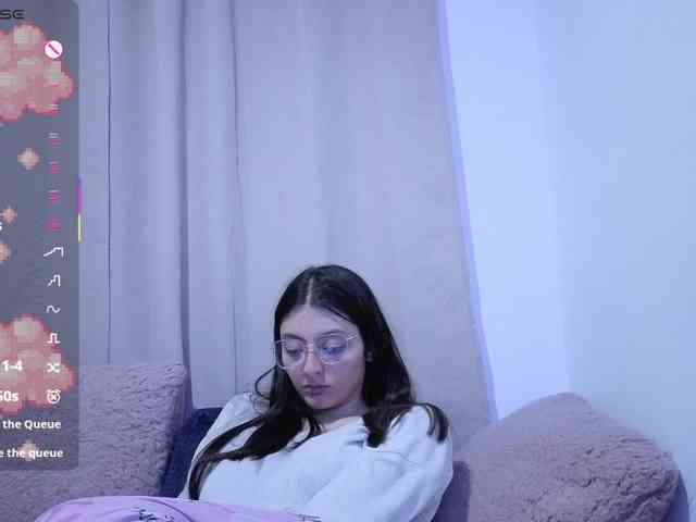 Lesliee22 webcam