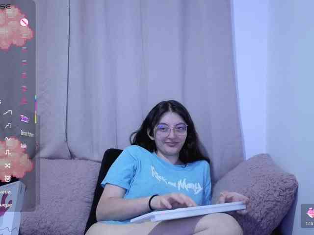 Lesliee22 webcam