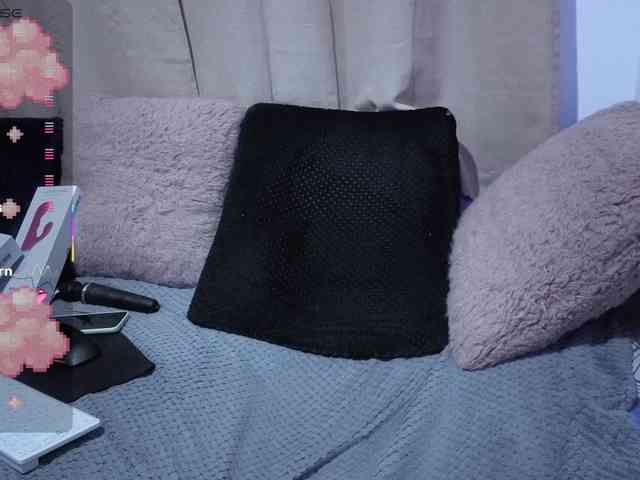Lesliee22 webcam