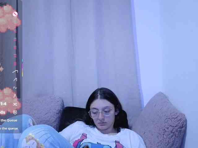 Lesliee22 webcam