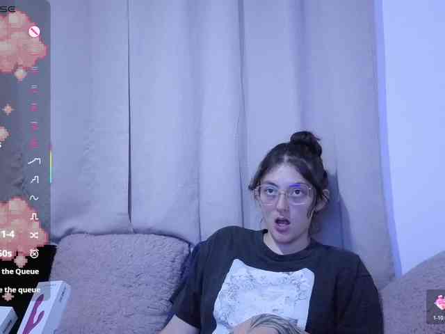 Lesliee22 webcam