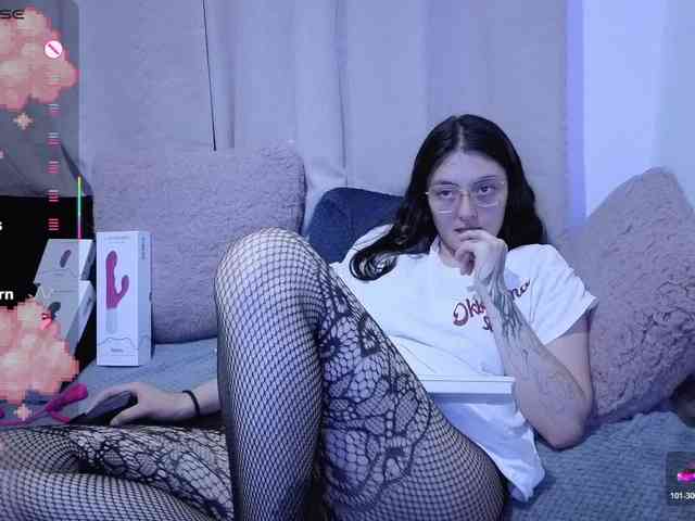 Lesliee22 webcam