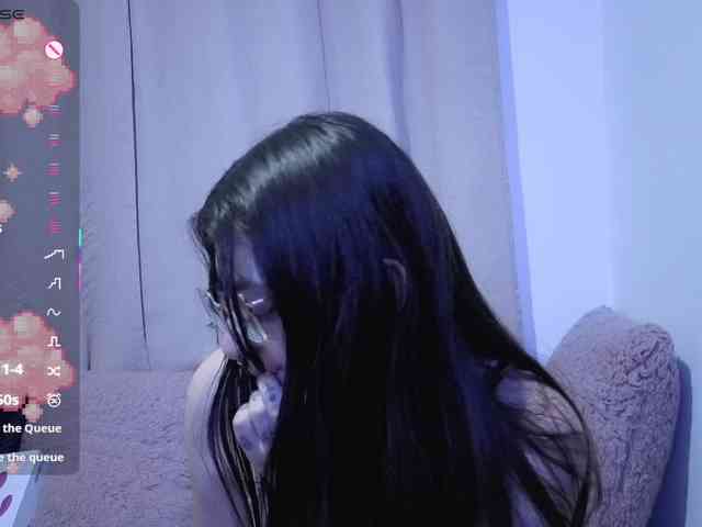 Lesliee22 webcam