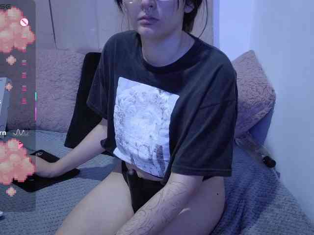Lesliee22 webcam