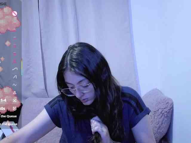 Lesliee22 webcam