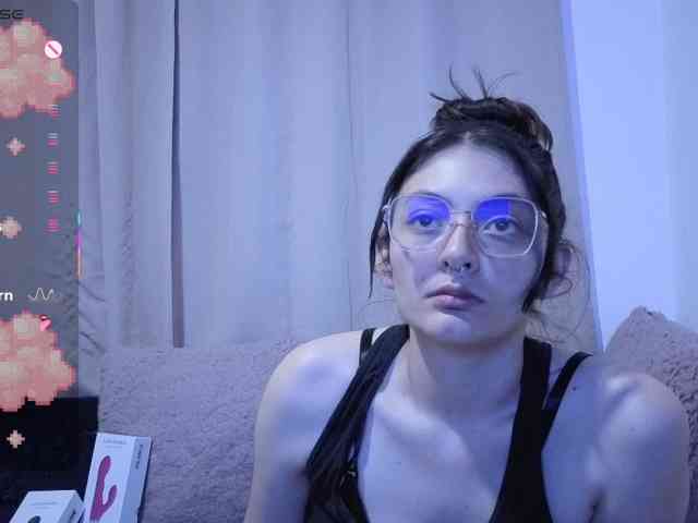 Lesliee22 webcam