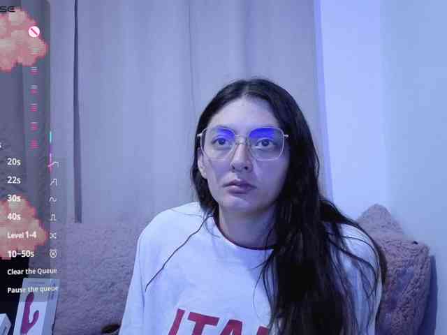 Lesliee22 webcam