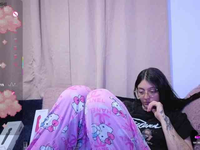 Lesliee22 webcam