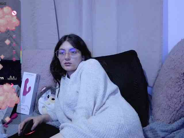 Lesliee22 webcam