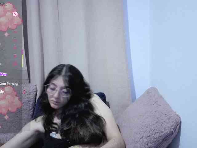 Lesliee22 webcam