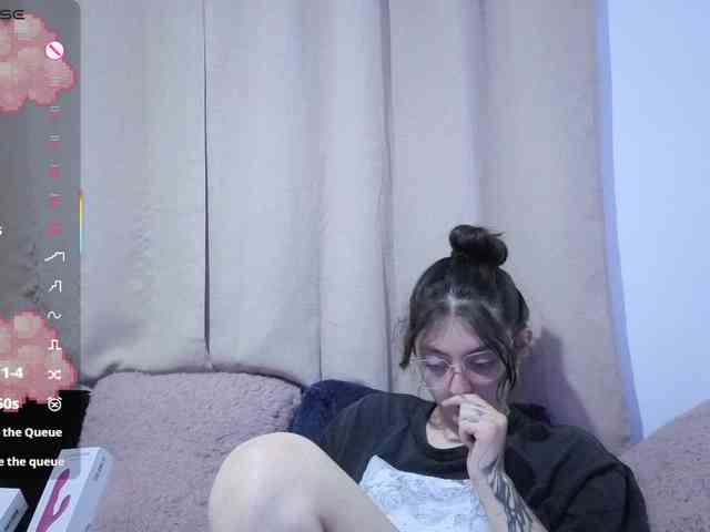 Lesliee22 webcam