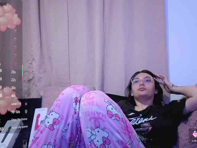 Lesliee22 webcam