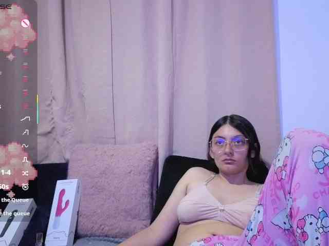 Lesliee22 webcam