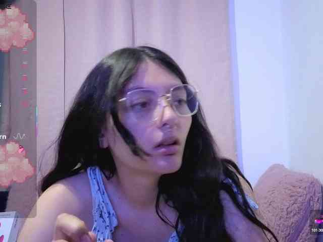 Lesliee22 webcam