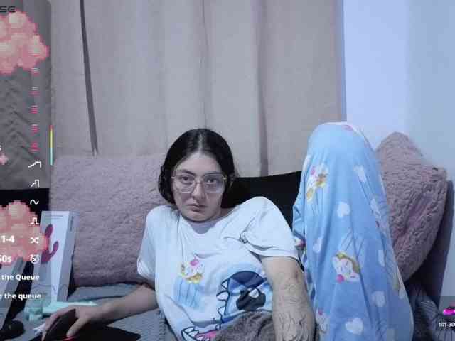 Lesliee22 webcam