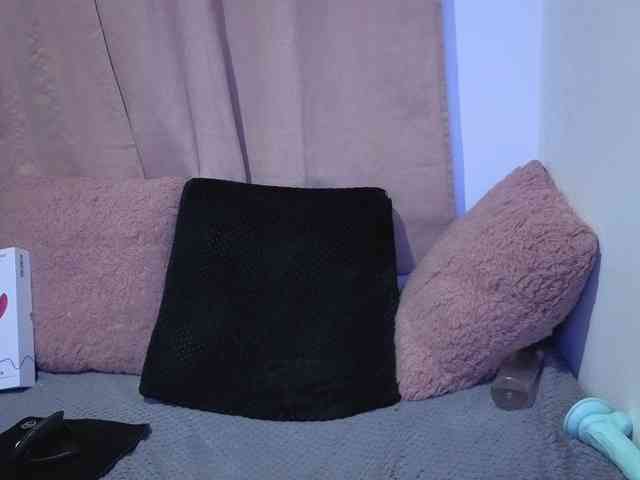 Lesliee22 webcam