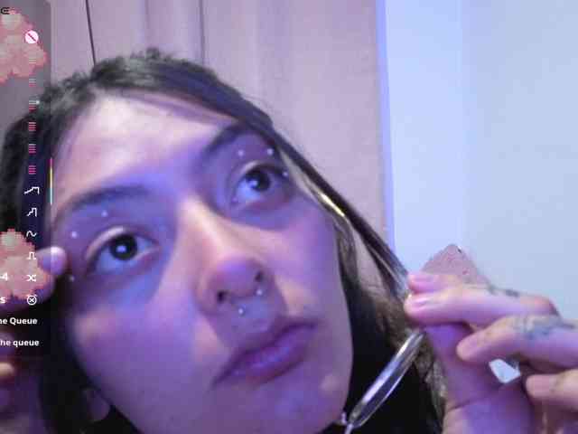 Lesliee22 webcam
