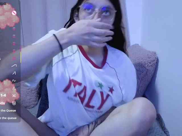 Lesliee22 webcam