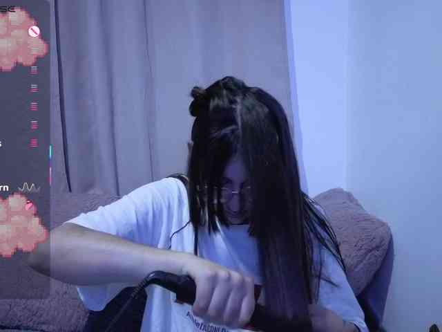 Lesliee22 webcam