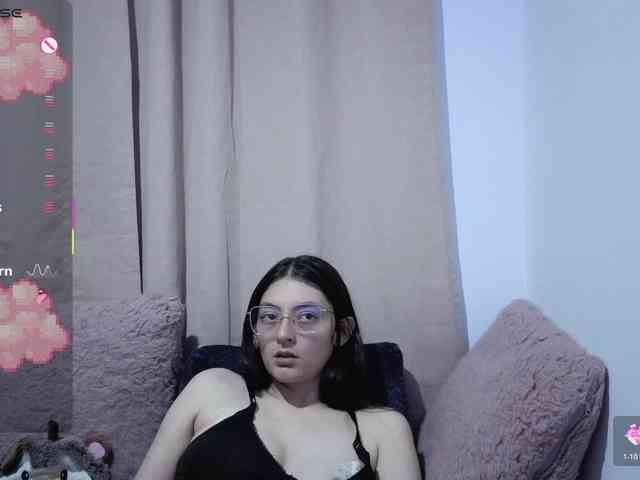 Lesliee22 webcam
