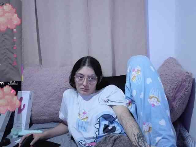 Lesliee22 webcam